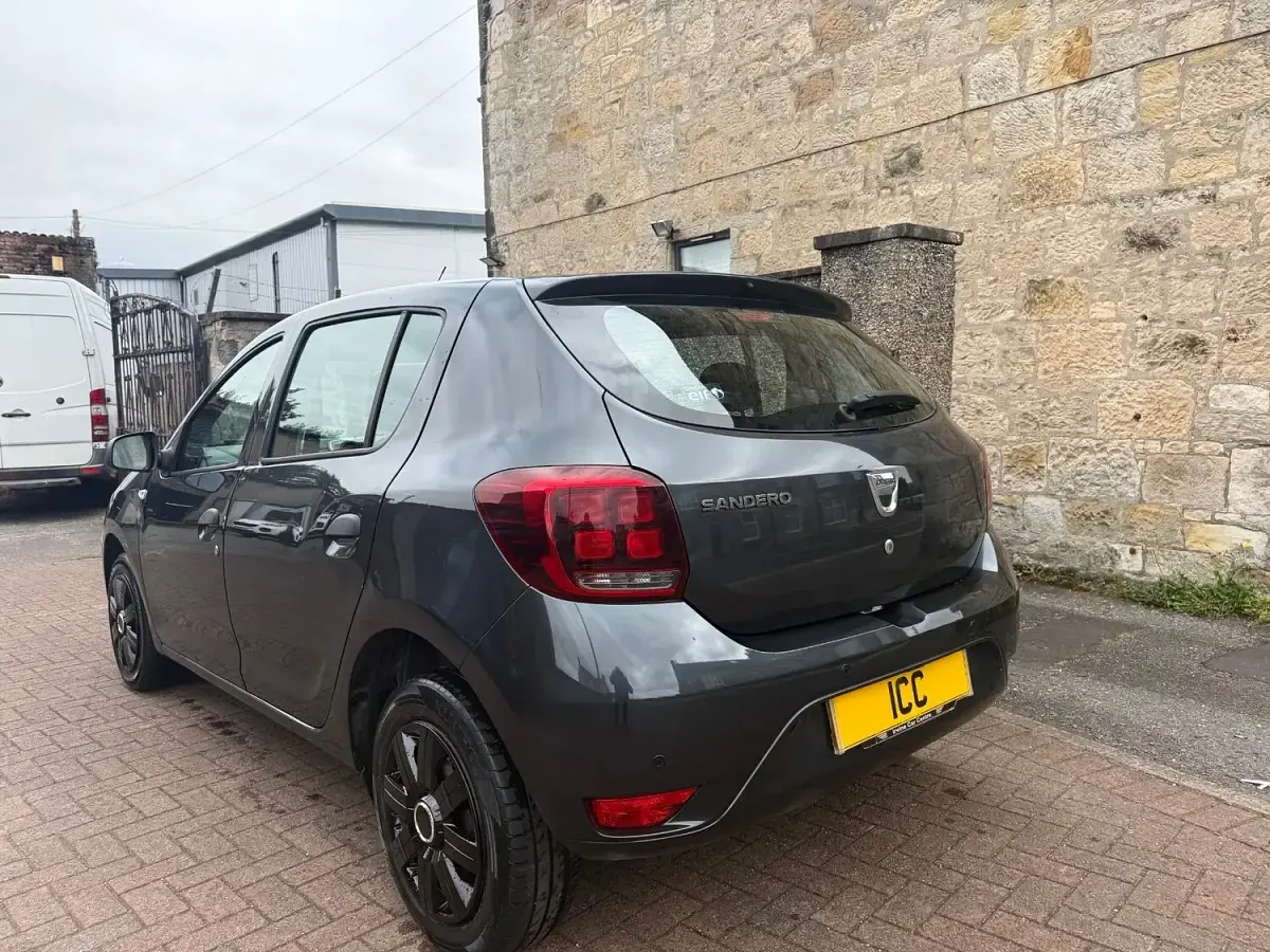 Used Dacia Sandero Ambiance 71 HP (52 kW) 2017 Grey Hatchback