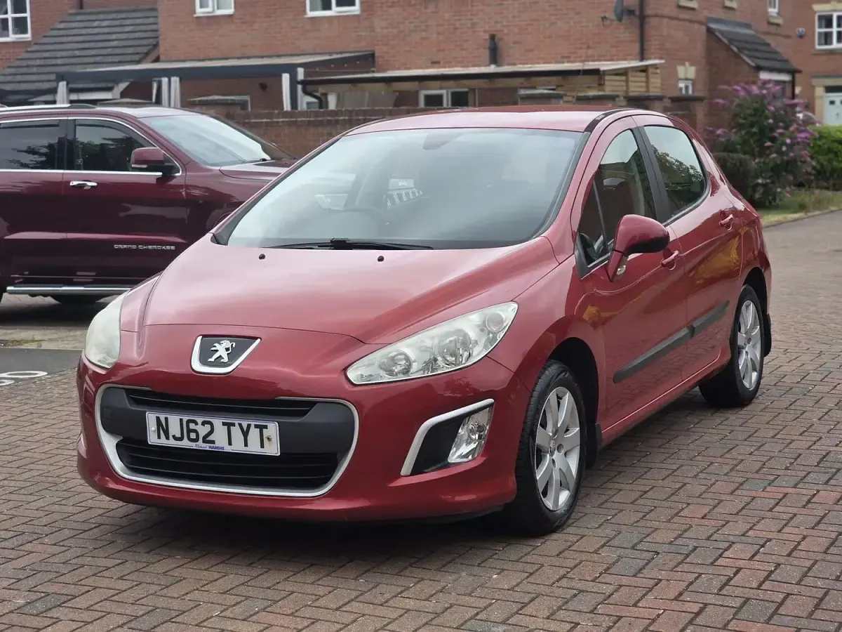 Used Peugeot 308 2012 Red Hatchback