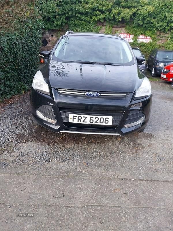 Black Used 2013 Ford Kuga Zetec SUV | £4,295 (Good price) - Image 1/4