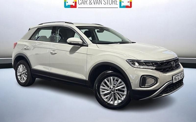Used 2025 VW T-Roc Life SUV | £20,799 (Fair price) - Image 1/4