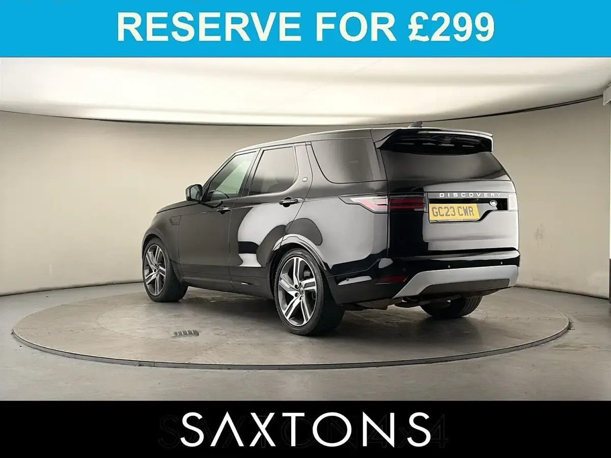 Used Land Rover Discovery S 2023 Santorini black SUV