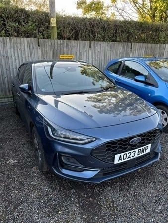 Chrome blue metallic Used 2023 Ford Focus ST-Line | £17,499 (A bit pricey) - Image 1/1