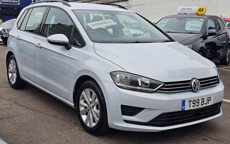 Used 2017 VW Golf VII SE Hatchback | £10,995 (Good price) - Image 1/4