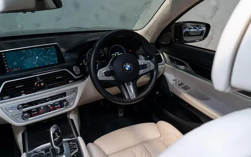 Used BMW 730 M Sport 265 HP (194 kW) 2019 Black Sedan