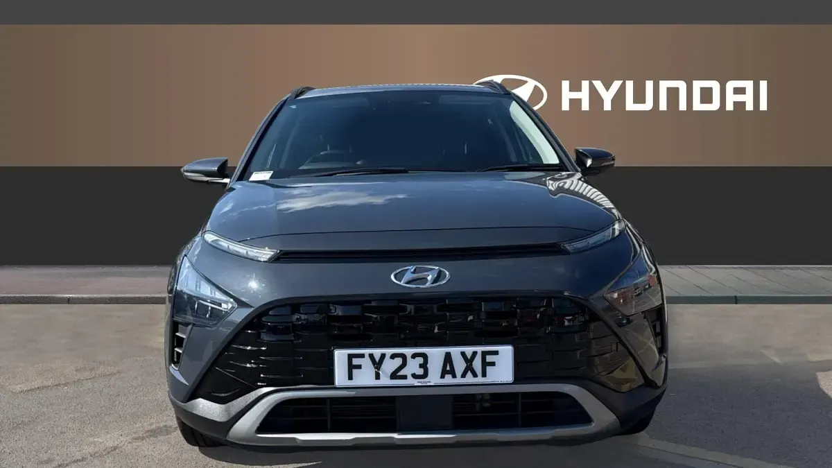 Usado Hyundai Bayon Premium 101 HP (74 kW) 2023 Cinzento SUV