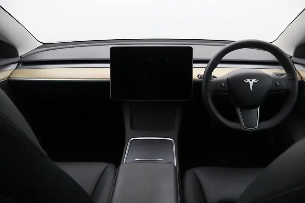 Used Tesla Model 3 Standard Range Plus 235 kW (320 HP) 2022 Blue Sedan