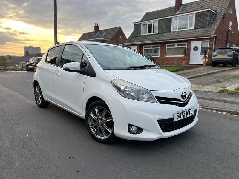 White Used 2012 Toyota Yaris SR Hatchback | £2,650 (Fair price) - Image 1/4