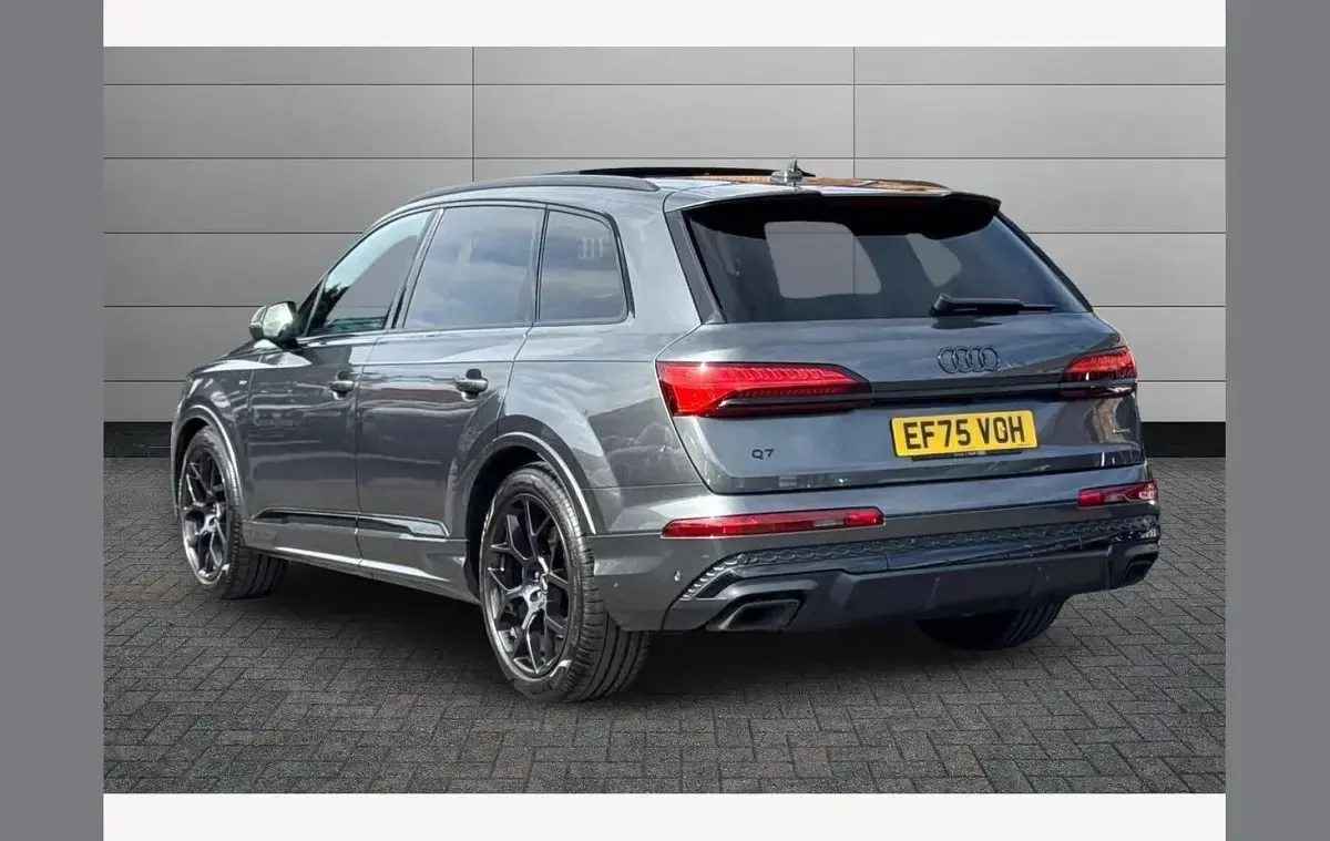 Used Audi Q7 Black Edition 286 HP (210 kW) 2026 Daytona grey SUV