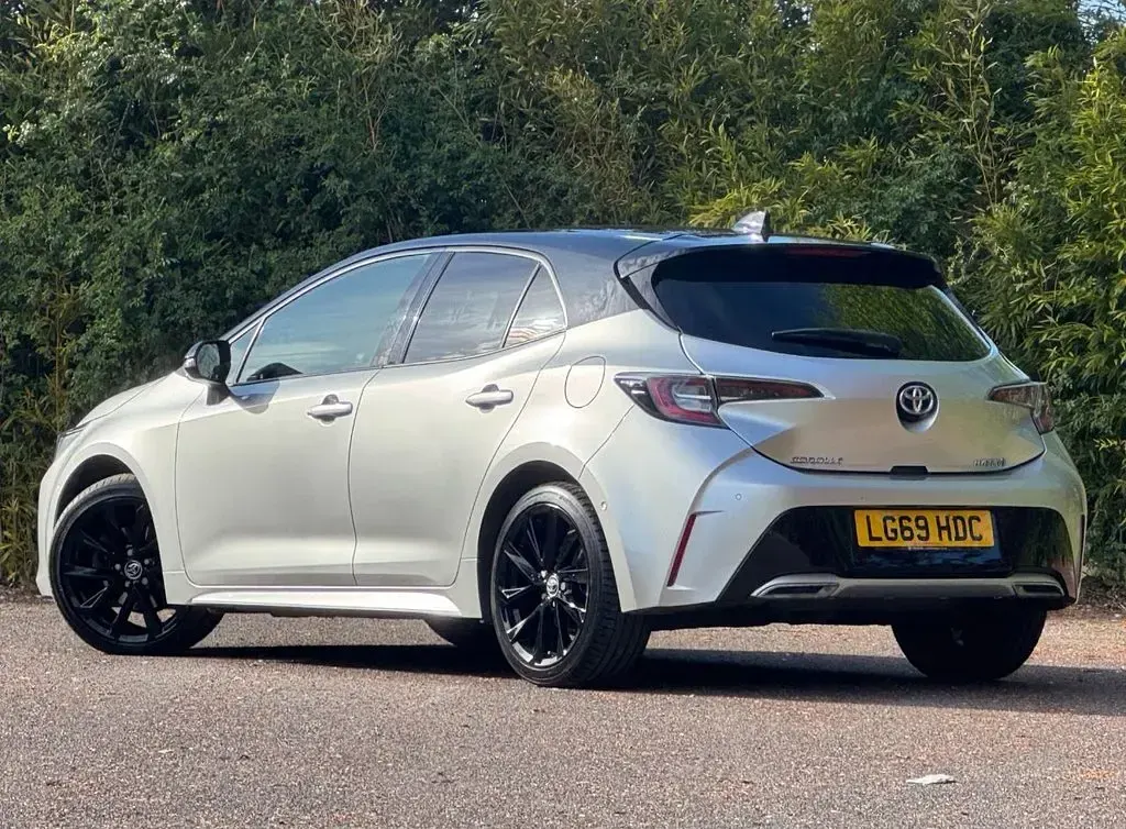 Used Toyota Corolla 184 HP (135 kW) 2019 Silver Hatchback