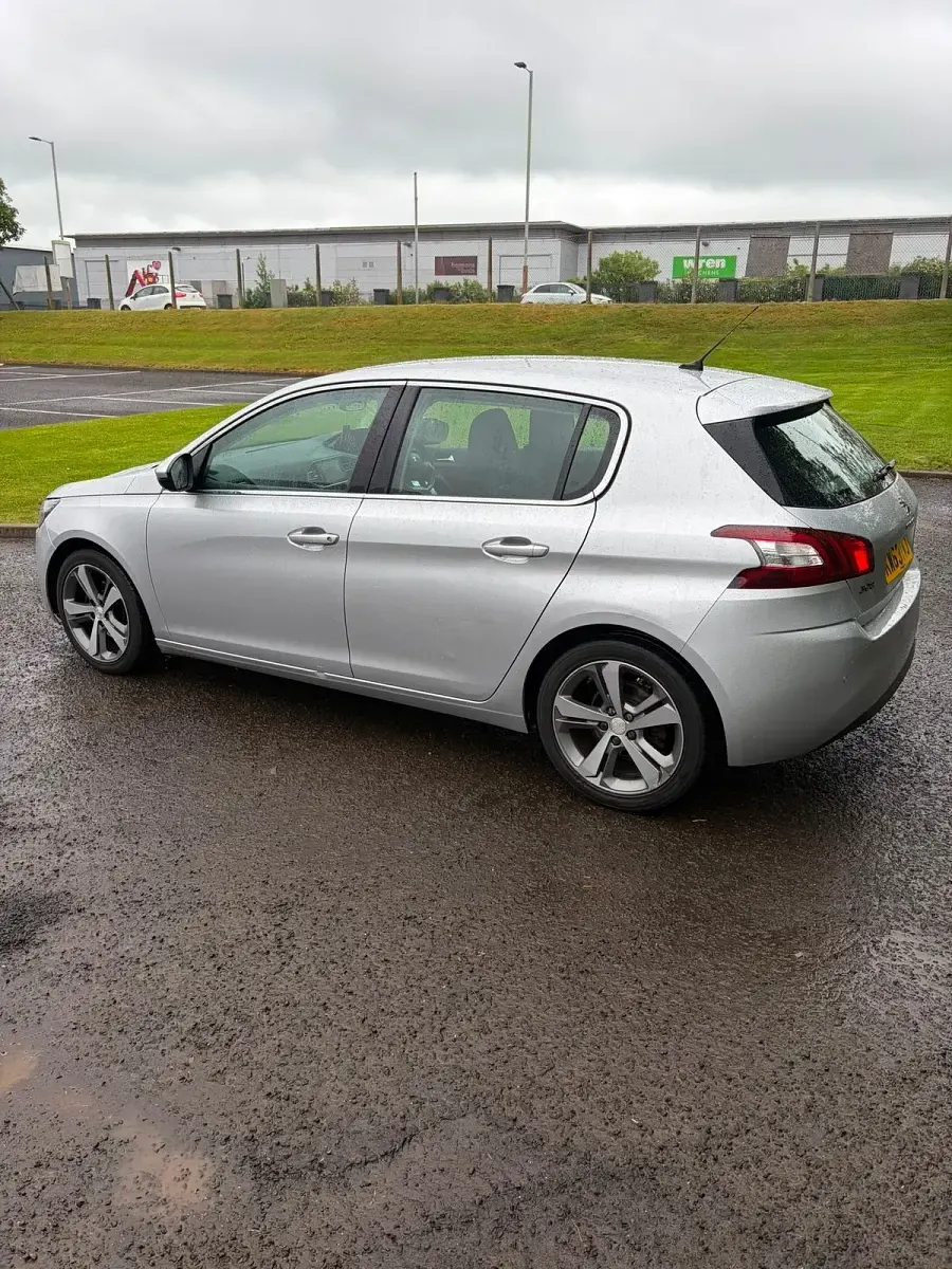 Used Peugeot 308 Allure 115 HP (84 kW) 2014 Silver Hatchback