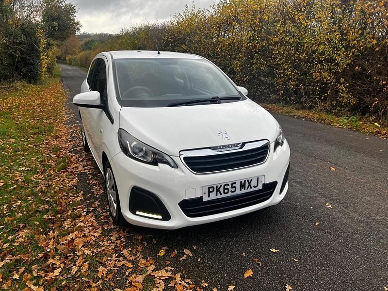 Used Peugeot 108 Active 68 HP (50 kW) 2015 White Hatchback