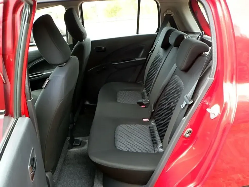 Used Suzuki Celerio 68 HP (50 kW) 2017 Red Hatchback