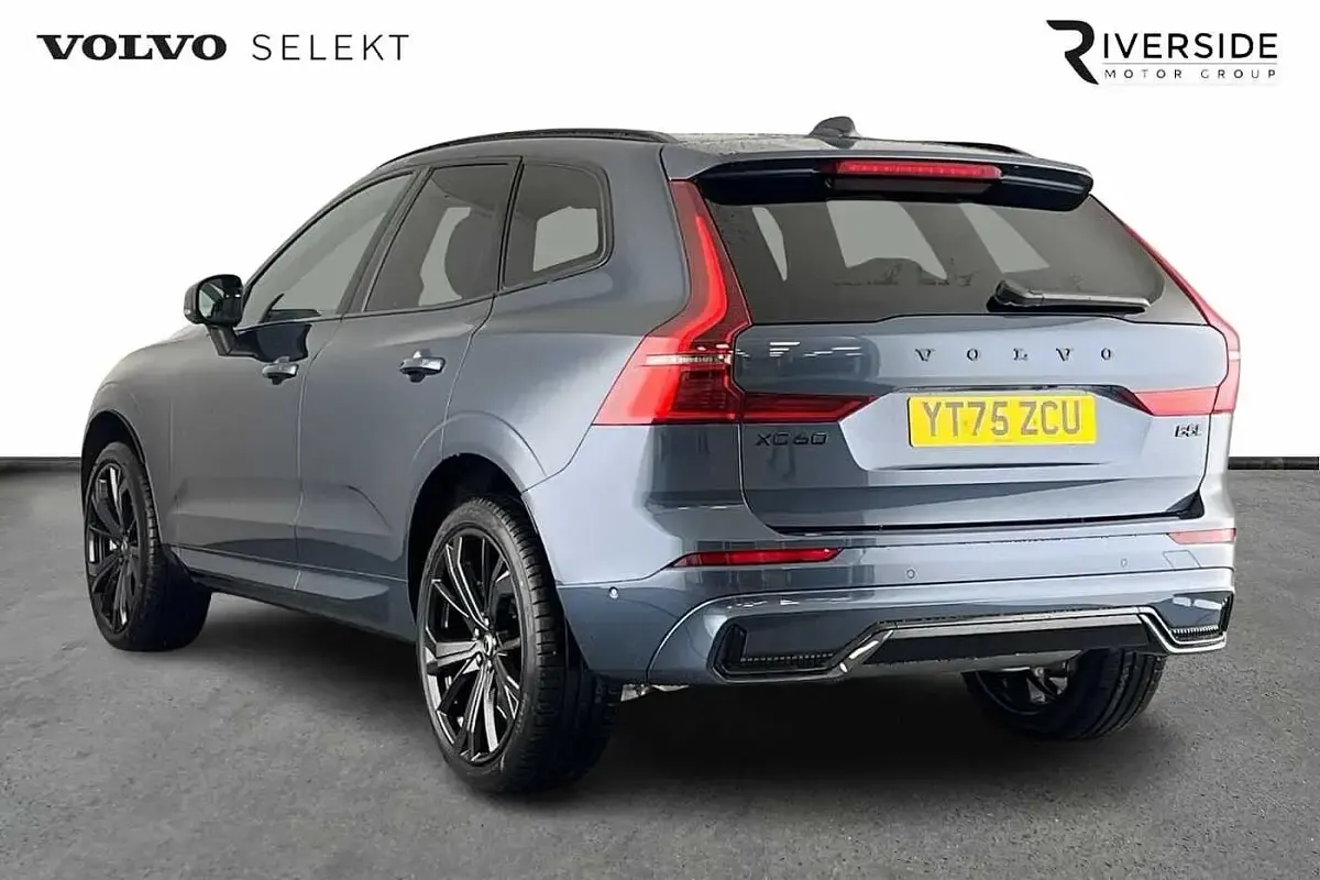 Used Volvo XC60 Plus 250 HP (183 kW) 2025 Denim blue SUV