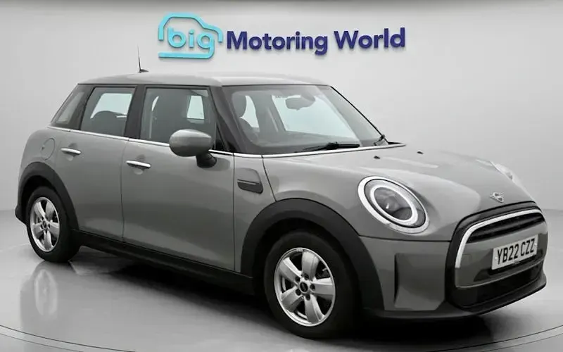 Used Mini Cooper Classic 136 HP (100 kW) 2022 Hatchback