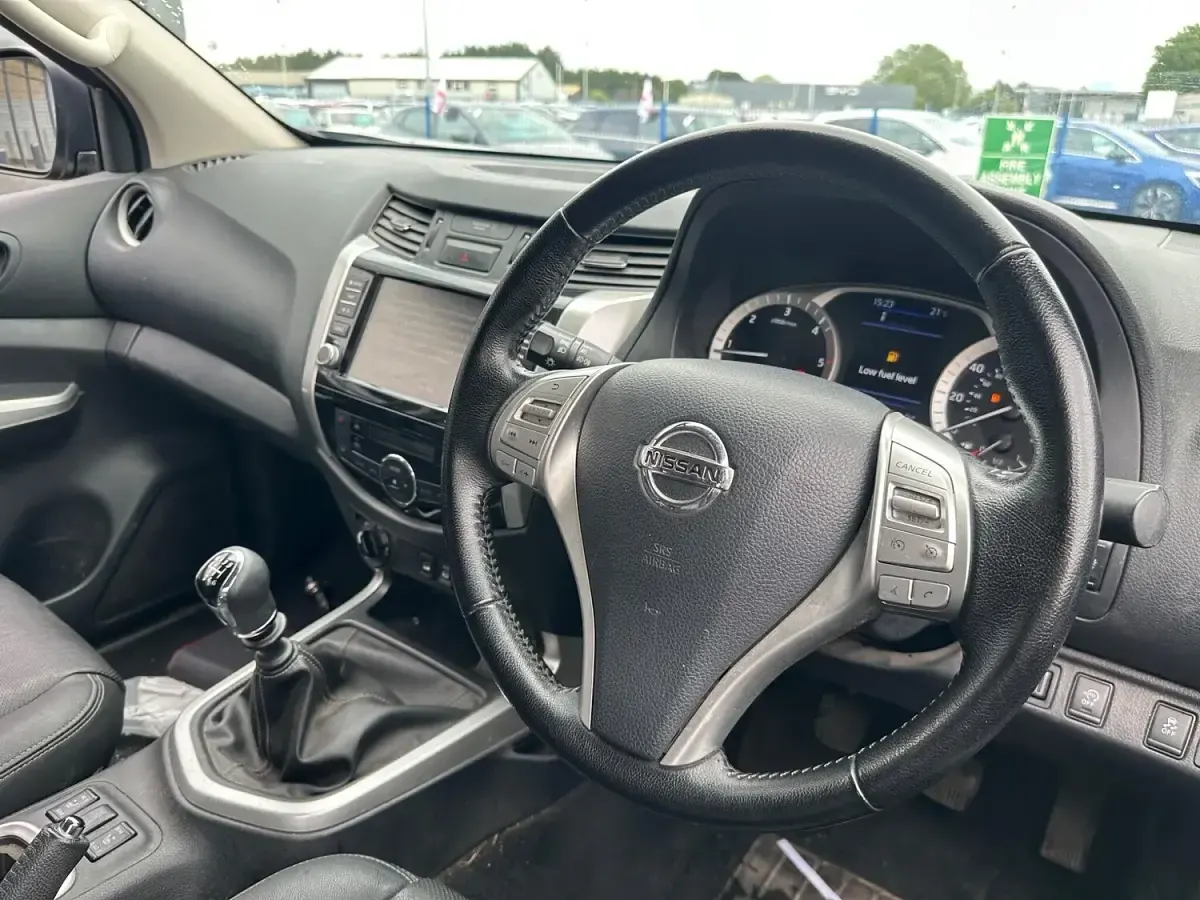 Used Nissan Navara Tekna 2022 Black Pickup