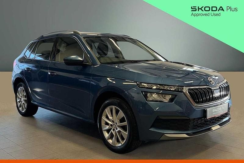 Used Skoda Kamiq SE 95 HP (69 kW) 2021 Titan blue metallic SUV