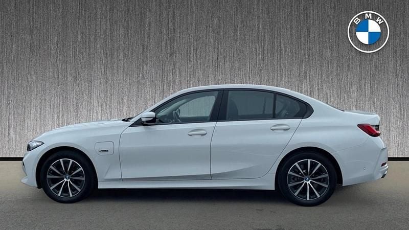 Used BMW 330e Sport Line 288 HP (211 kW) 2024 White Sedan