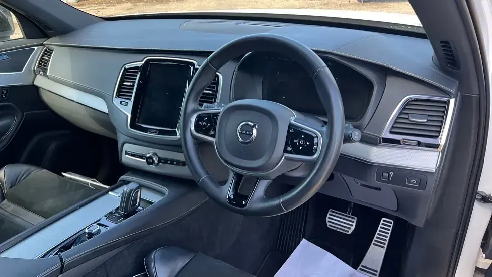 Usado Volvo XC90 R-Design 250 HP (183 kW) 2021 Branco SUV