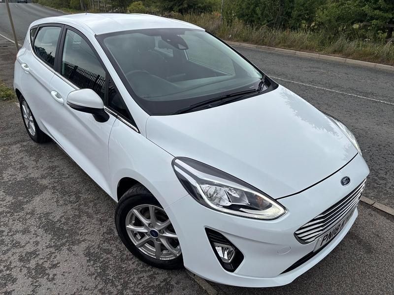White Used 2018 Ford Fiesta Zetec Hatchback | £6,490 (Fair price) - Image 1/4