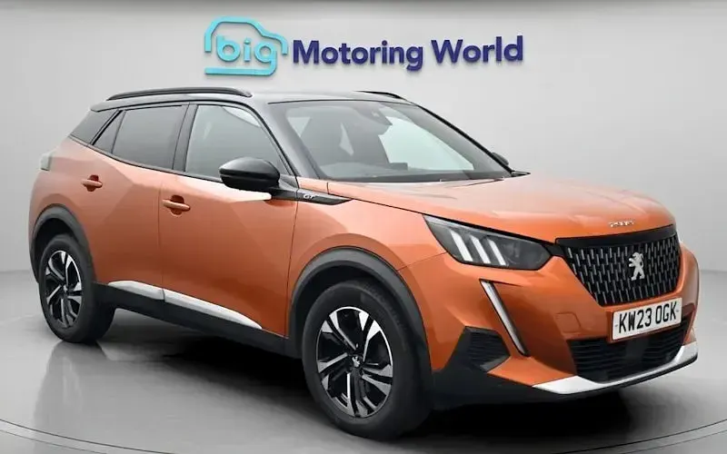 Used Peugeot 2008 GT 131 HP (96 kW) 2023 SUV