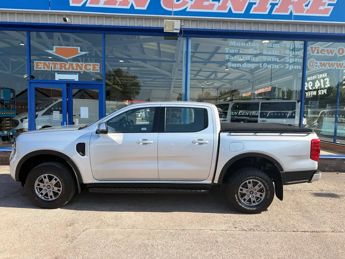 Used Ford Ranger XLT 170 HP (125 kW) 2024 Silver Pickup
