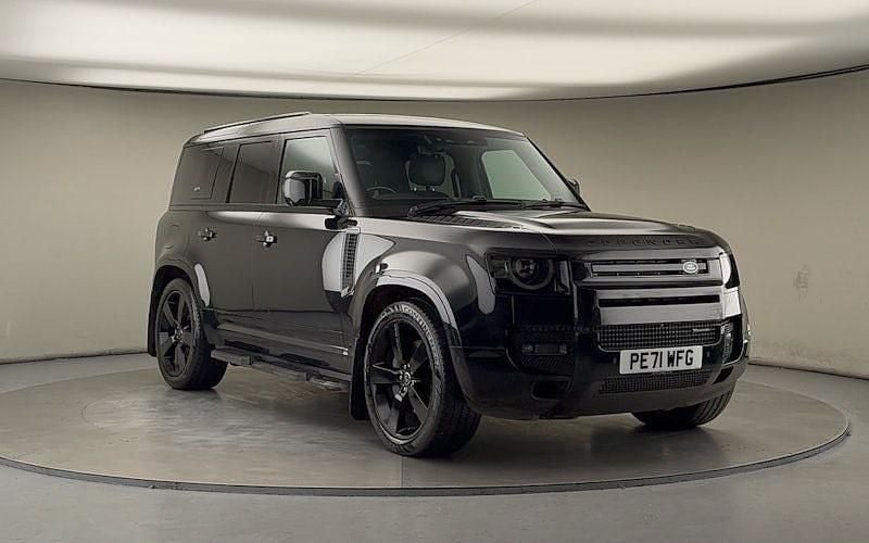 Used 2024 Land Rover Defender HSE Dynamic Estate | £51,000 (Super price) - Image 1/4