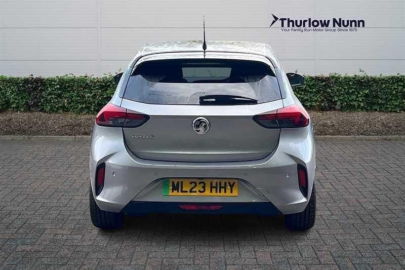 Begagnad Vauxhall Corsa-e Ultimate 100 kW (136 HK) 2023 Grå Halvkombi