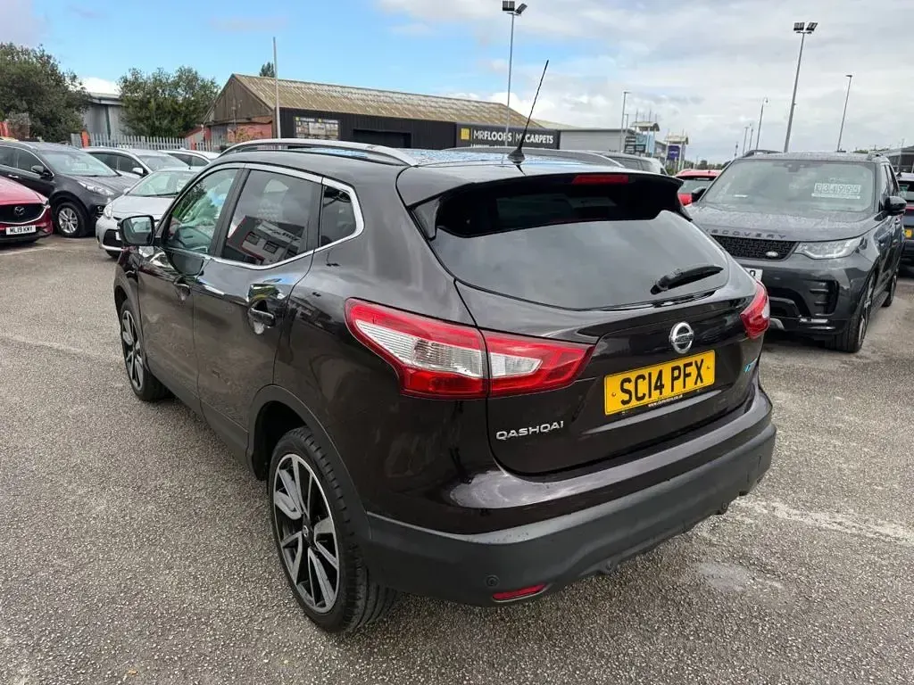 Used Nissan Qashqai S 110 HP (80 kW) 2014 Black SUV