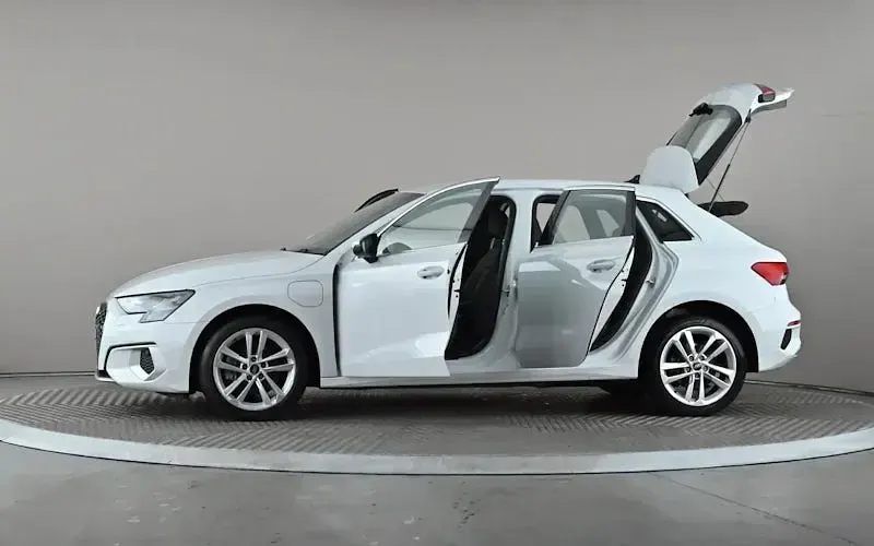 Used Audi A3 Sportback e-tron Sport 204 HP (150 kW) 2023 White Hatchback