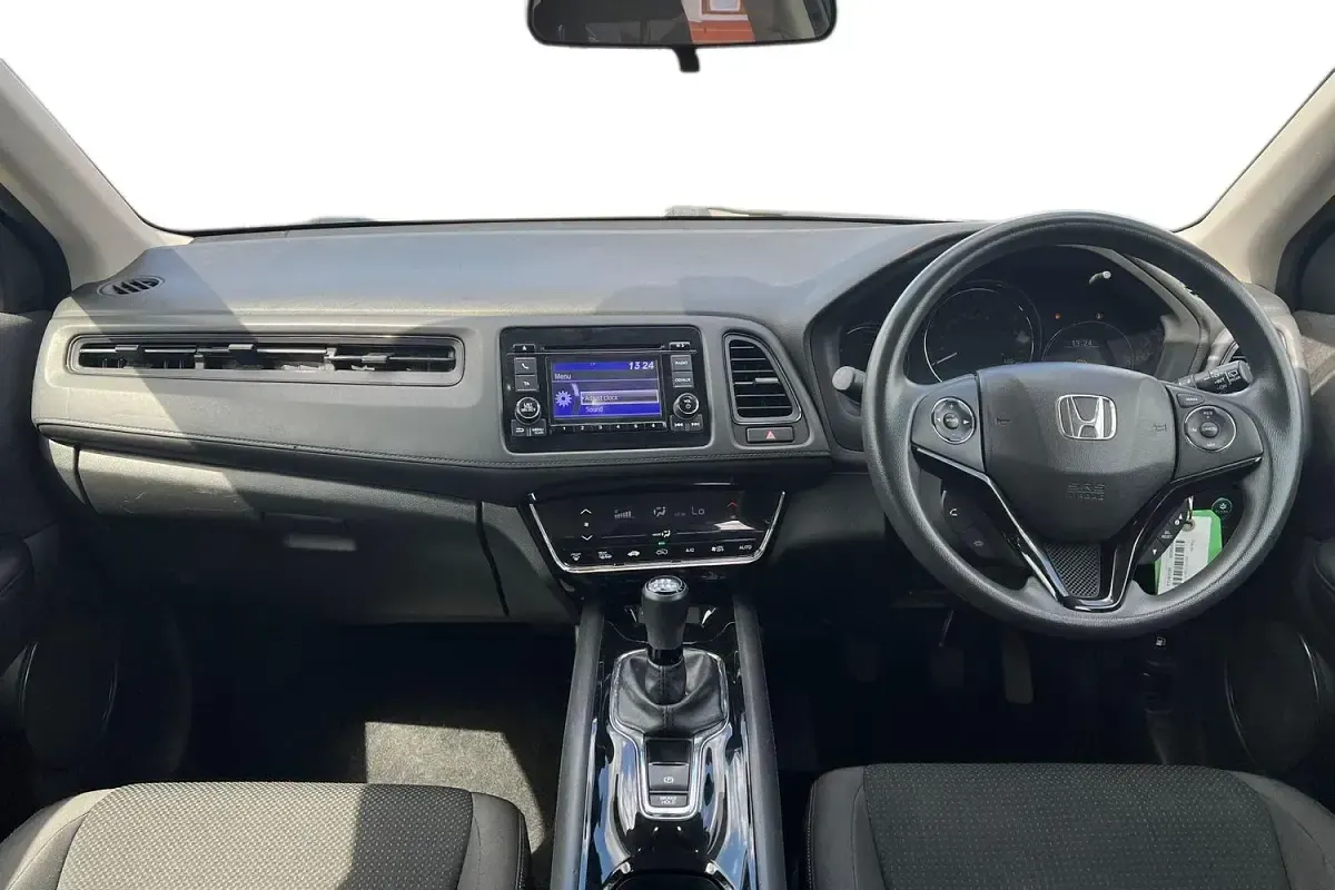 Used Honda HR-V S 130 HP (95 kW) 2019 Silver SUV