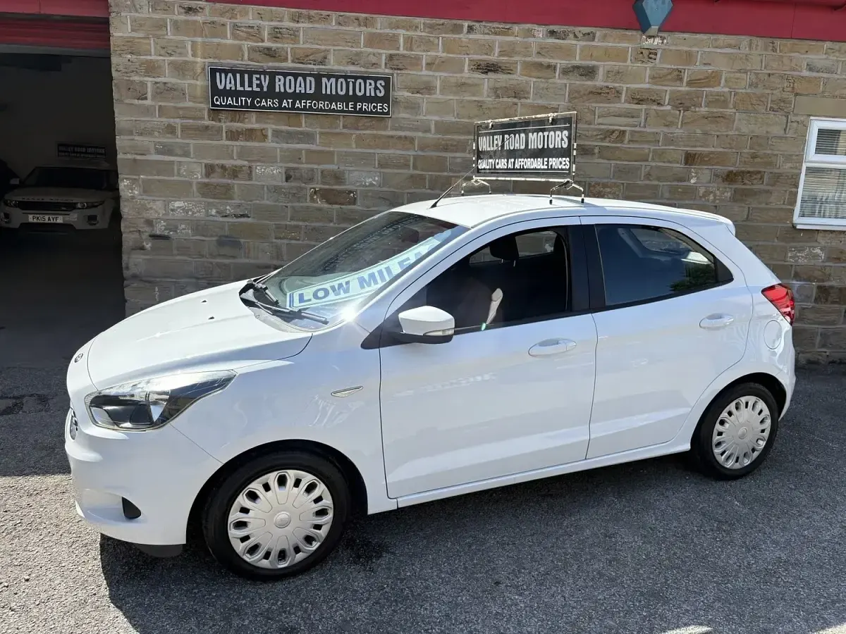Used Ford Ka Plus Studio 2017 White Hatchback