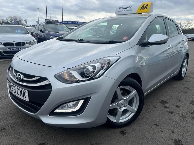 Used Hyundai i30 Active 110 HP (80 kW) 2013 Silver Hatchback