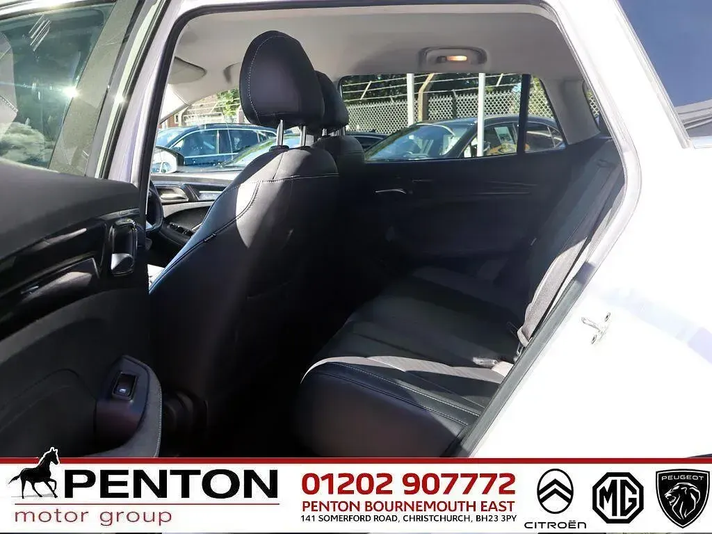 Used MG MG5 EV Trophy 114 kW (156 HP) 2023 White Estate