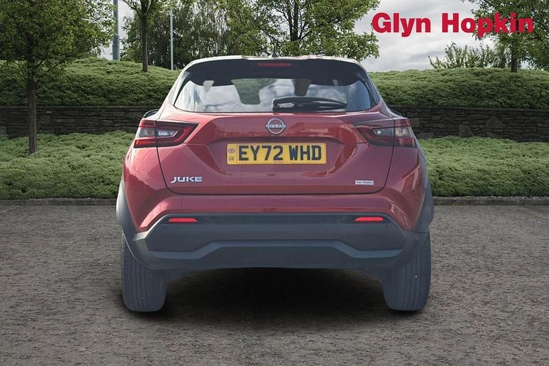 Used Nissan Juke N-Connecta 114 HP (83 kW) 2023 Red SUV