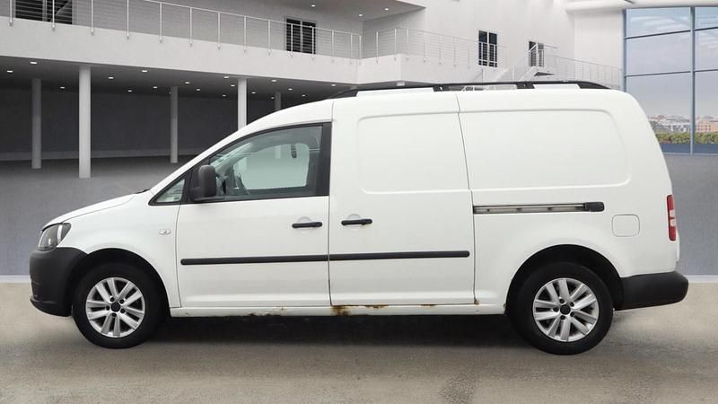 Used VW Caddy Startline 102 HP (75 kW) 2015 White MPV