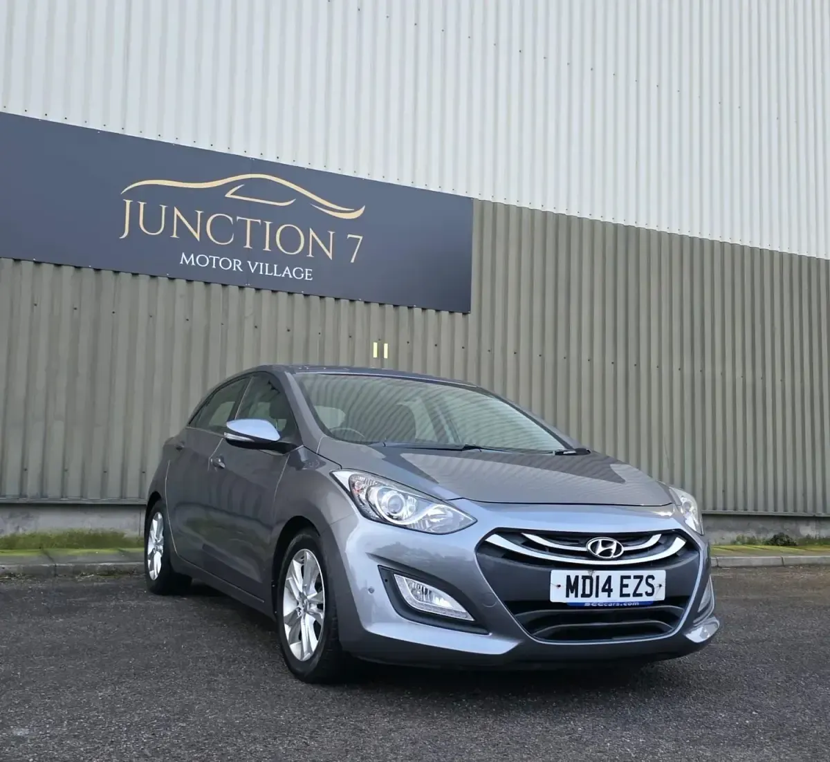 Begagnad Hyundai i30 Style 128 HK (94 kW) 2014 Grå Halvkombi