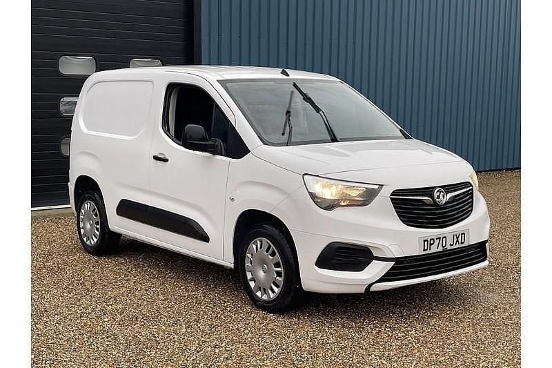 Used Vauxhall Combo Sportive 100 HP (73 kW) 2020 White Van
