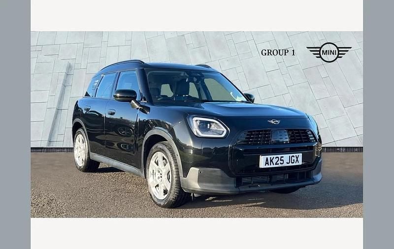 Black Used 2025 Mini Countryman Classic SUV | £29,150 (Good price) - Image 1/4