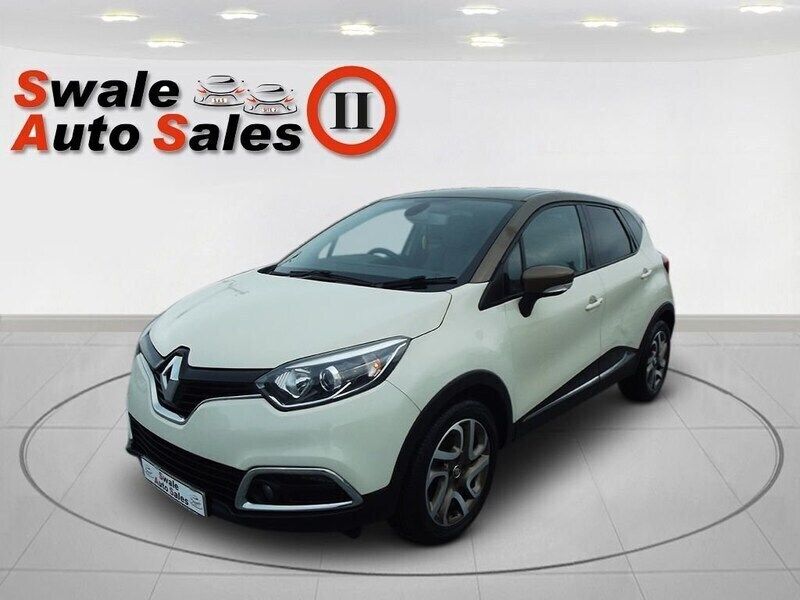 White Used 2016 Renault Captur Iconic SUV | £6,495 (Fair price) - Image 1/4