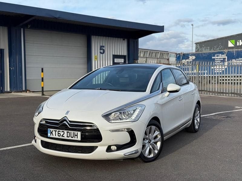 White Used 2012 Citroën DS5 Hatchback | £4,995 (Good price) - Image 1/4