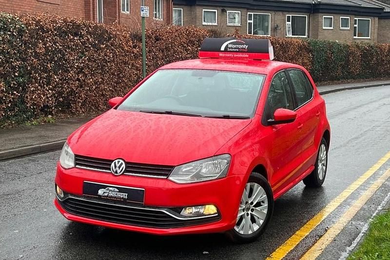 Used VW Polo SE 60 HP (44 kW) 2015 Red Hatchback