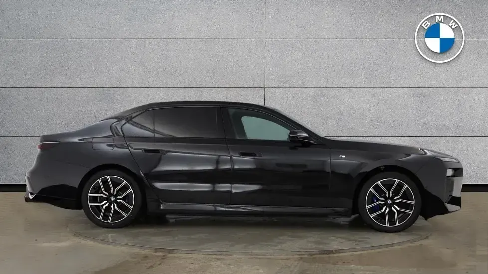 Usado BMW i7 M Sport 330 kW (449 CV) 2024 Negro Berlina