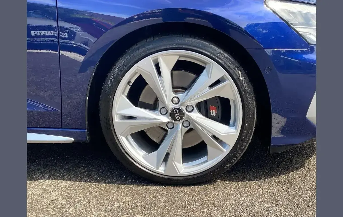 Used Audi S3 Sportback Comfort 310 HP (228 kW) 2023 Blue Hatchback