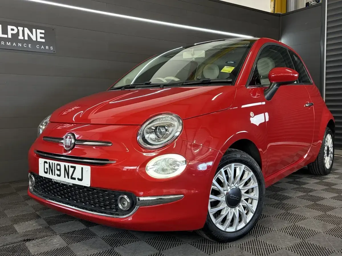 Used Fiat 500 Lounge 69 HP (50 kW) 2019 Red Hatchback