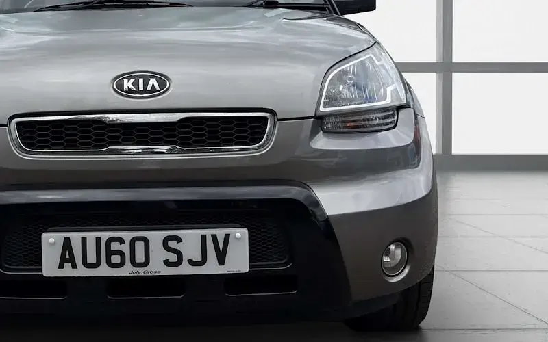 Used Kia Soul 128 HP (94 kW) 2010 Silver SUV