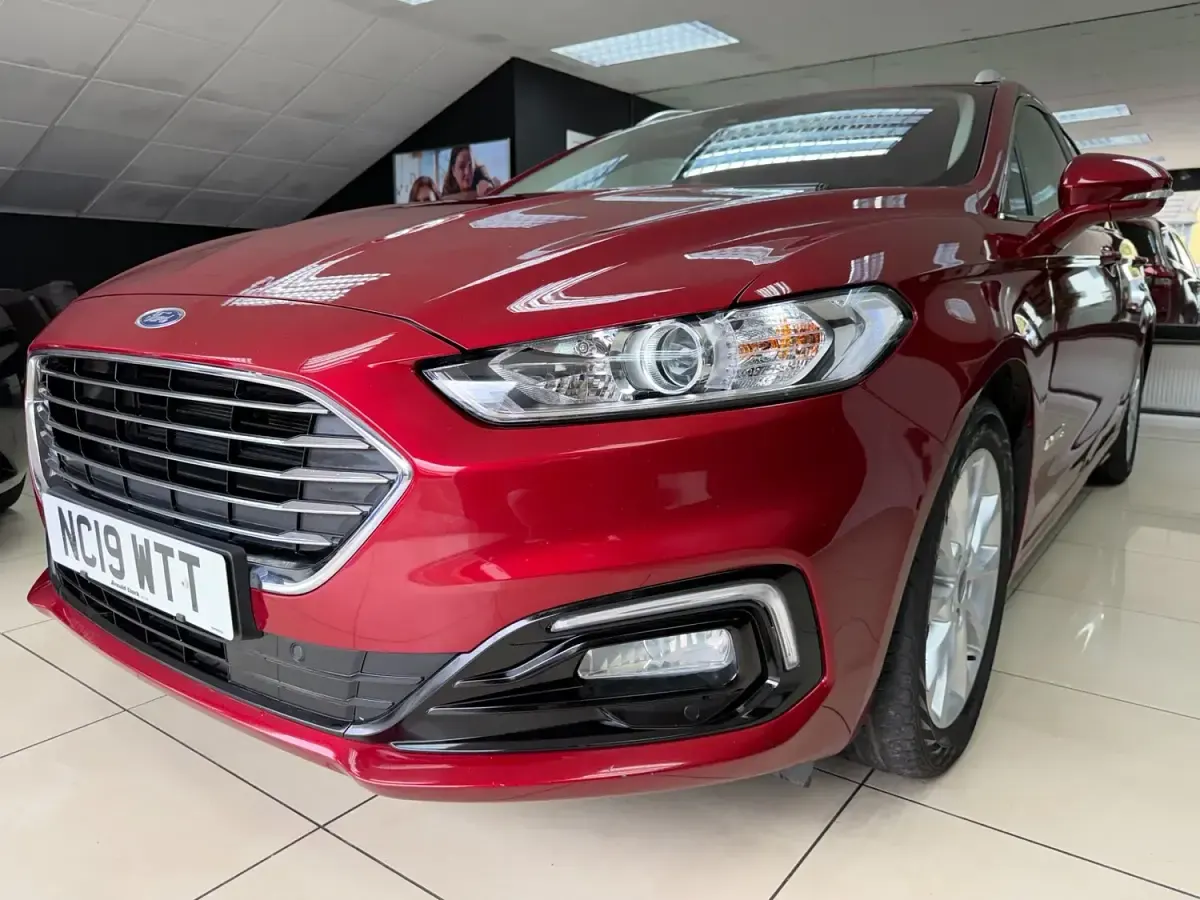 Used Ford Mondeo Titanium 187 HP (137 kW) 2019 Red Estate