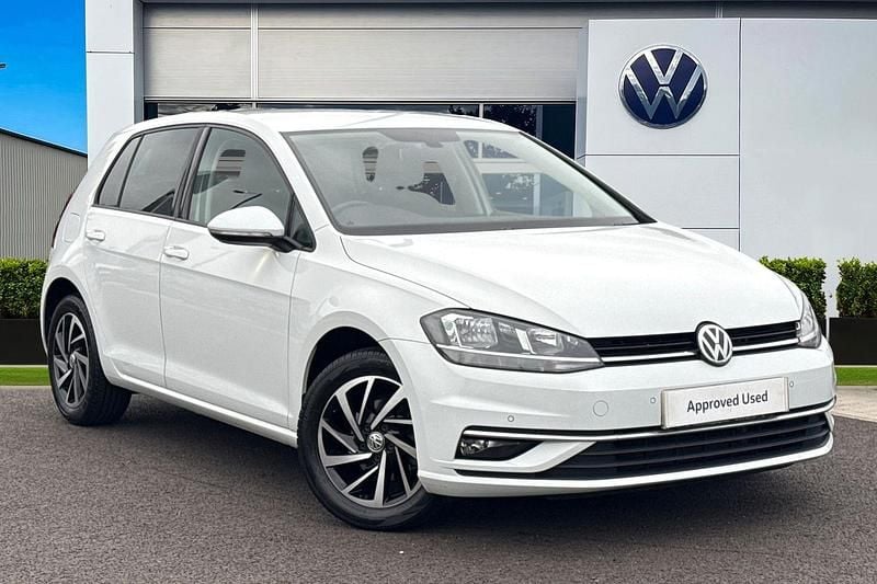 White Used 2019 VW Golf VII Match Hatchback | £13,990 (Fair price) - Image 1/4