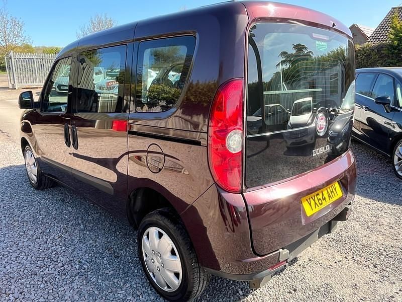 Used Fiat Doblò 95 HP (69 kW) 2014 Red MPV