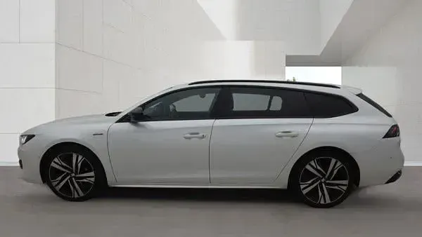 Used Peugeot 508 GT-line 130 HP (95 kW) 2019 White Estate