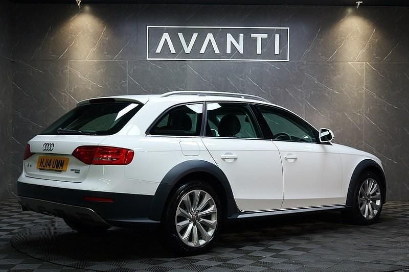 Usado Audi A4 Allroad Comfort 177 HP (130 kW) 2014 Branco Carrinha